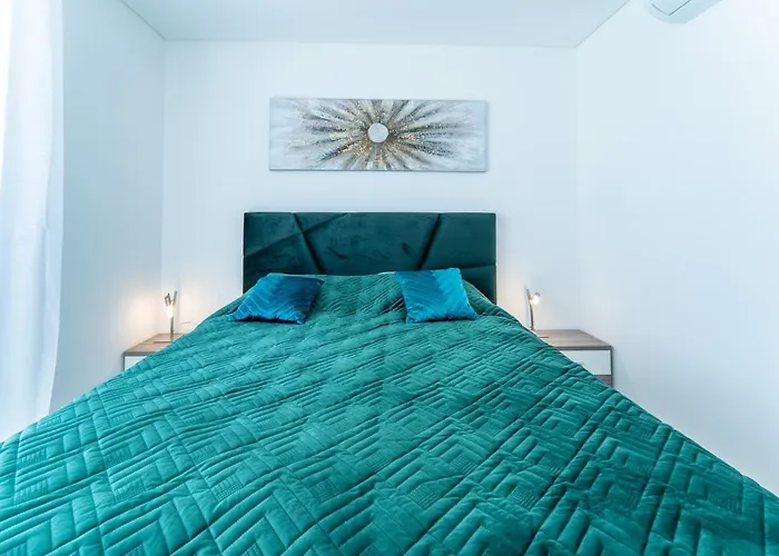 T2 Freedom Apartament *