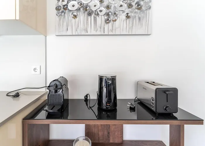 T2 Freedom Apartament